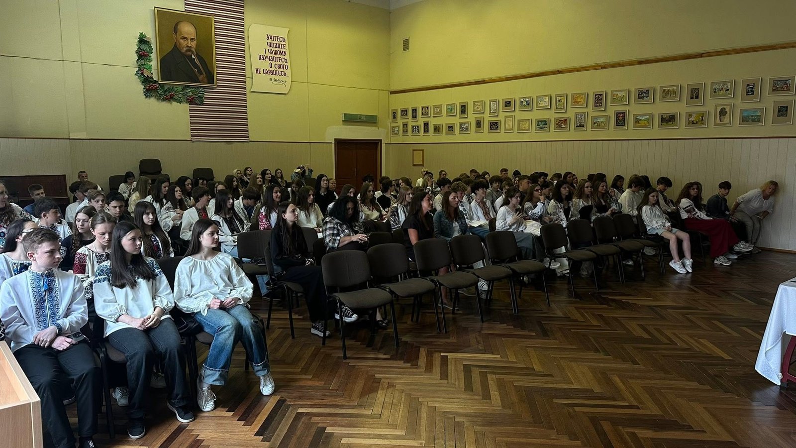 Фото — Ліцей ім.В.Симоненка ЛМР