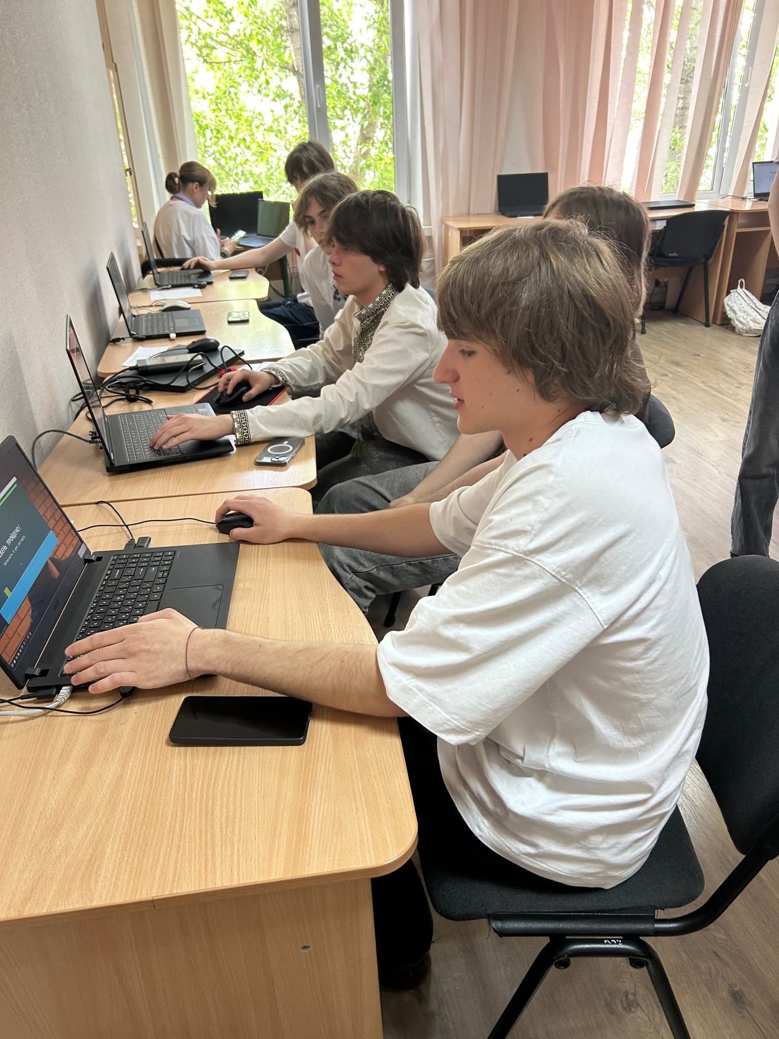 Фото — Ліцей "Наукова зміна" Дарницького району м. Києва